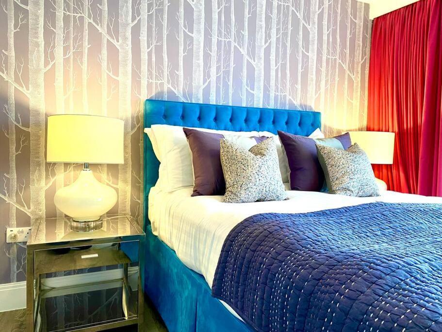 Quayside Penthouse: Poole's Prime 3-bedroom Haven *