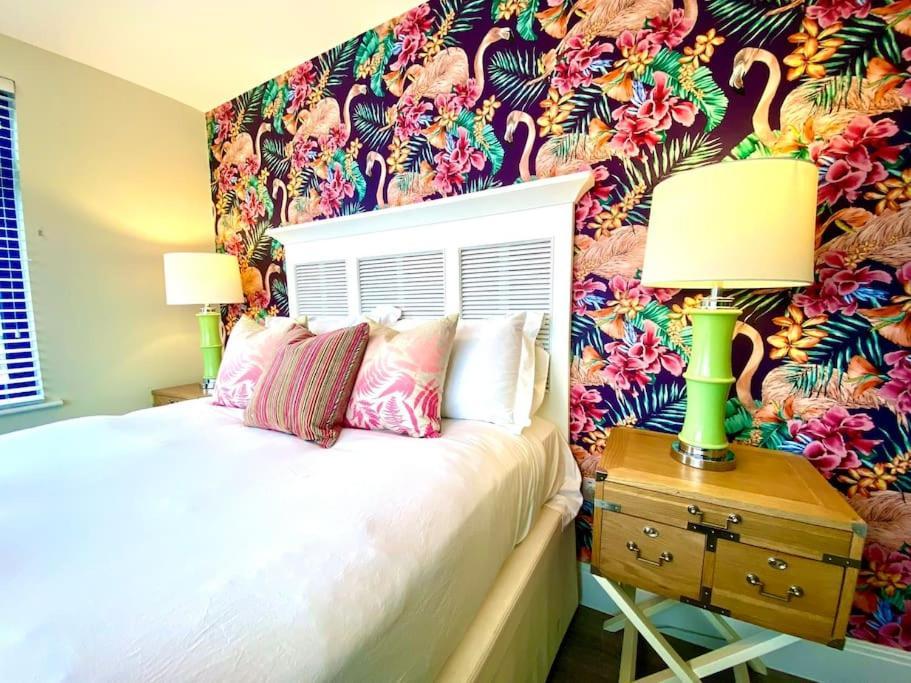 Quayside Penthouse: Poole's Prime 3-bedroom Haven * Poole
